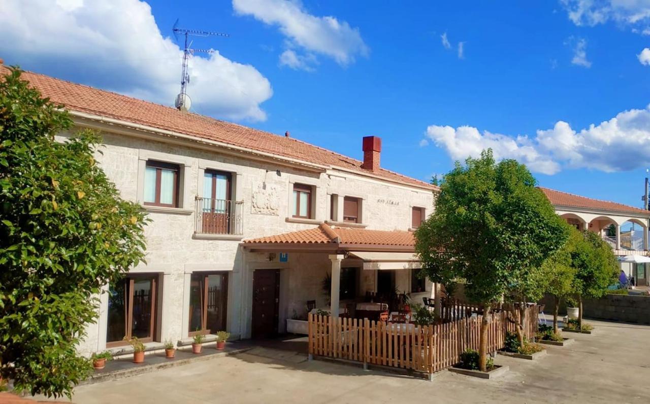 Apartamentos Rio Almar El Cabaco Eksteriør bilde